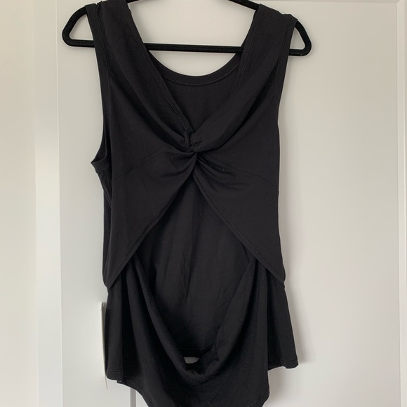 Lululemon back-twist yoga tank - Picture 3 of 4